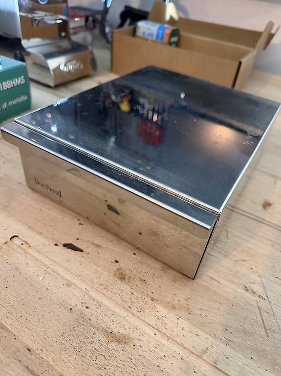Cuisines complètes: JoeFrex Abschlagbox aus Edelstahl. – D'occasion à Oberlunkhofen par Donsmo 3