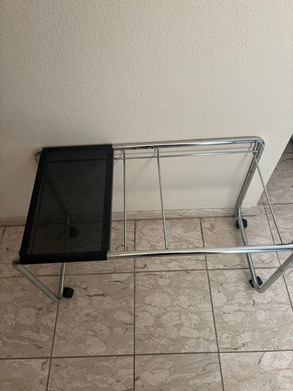 Mobili & Arredamento: Trolli Chromstahl Akrylglas – Usato da Zürich venduto da noe_wc2v
