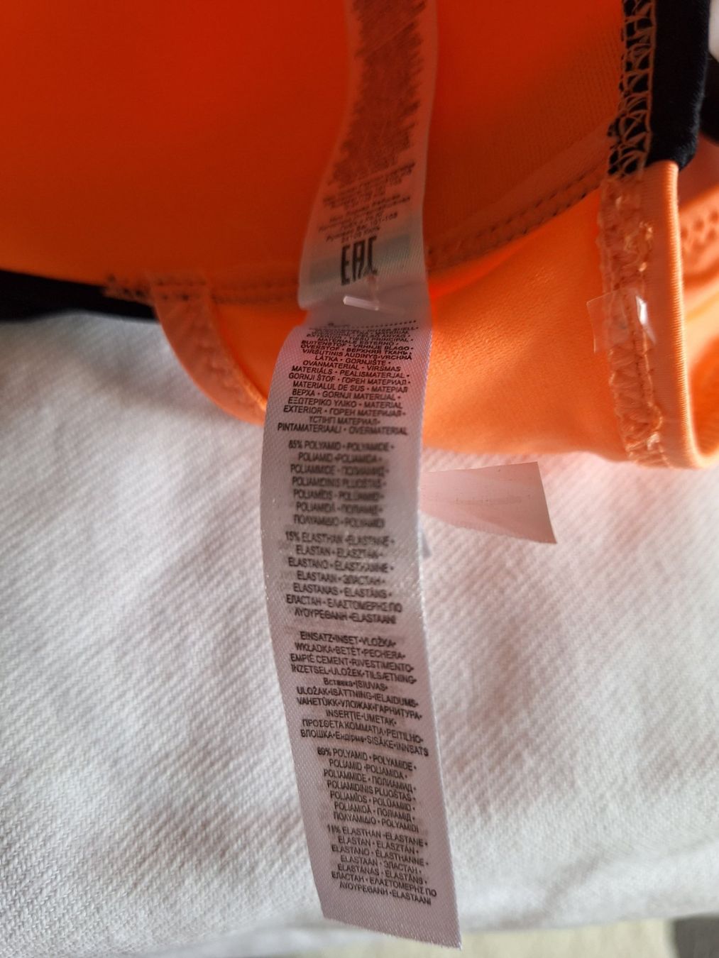 Costumi da bagno & Bikini: 2 Bikinioberteile, Gr. 42 – Nuovo (secondo la descrizione) da Aesch BL venduto da sar_j59l 5