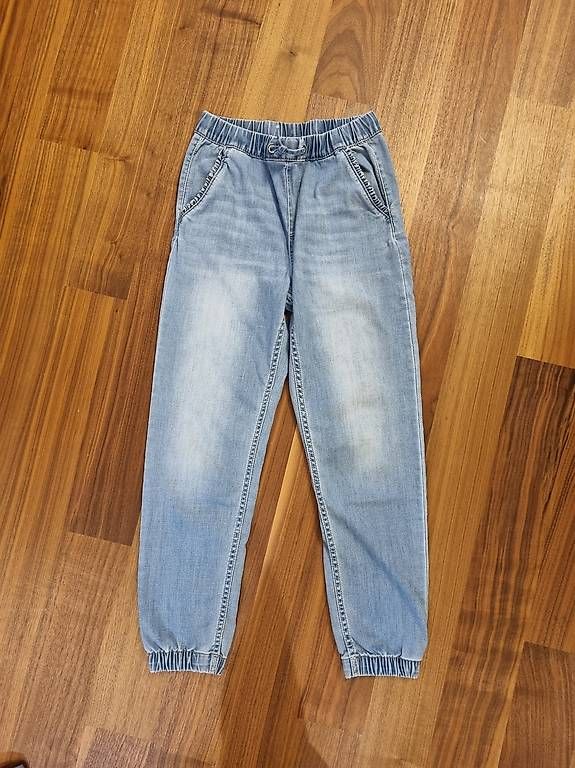 Pantaloni: Jeans Jogger H&M – Usato da Zürich venduto da ani_qj8q