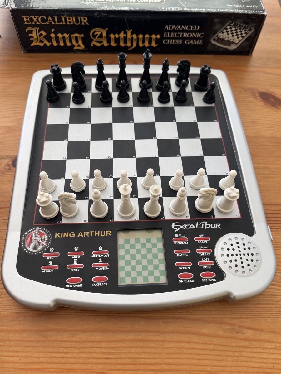 Giochi: Elektronisches Schachspiel / Schachcomputer - Excalibur – Usato da Baar venduto da melanielu