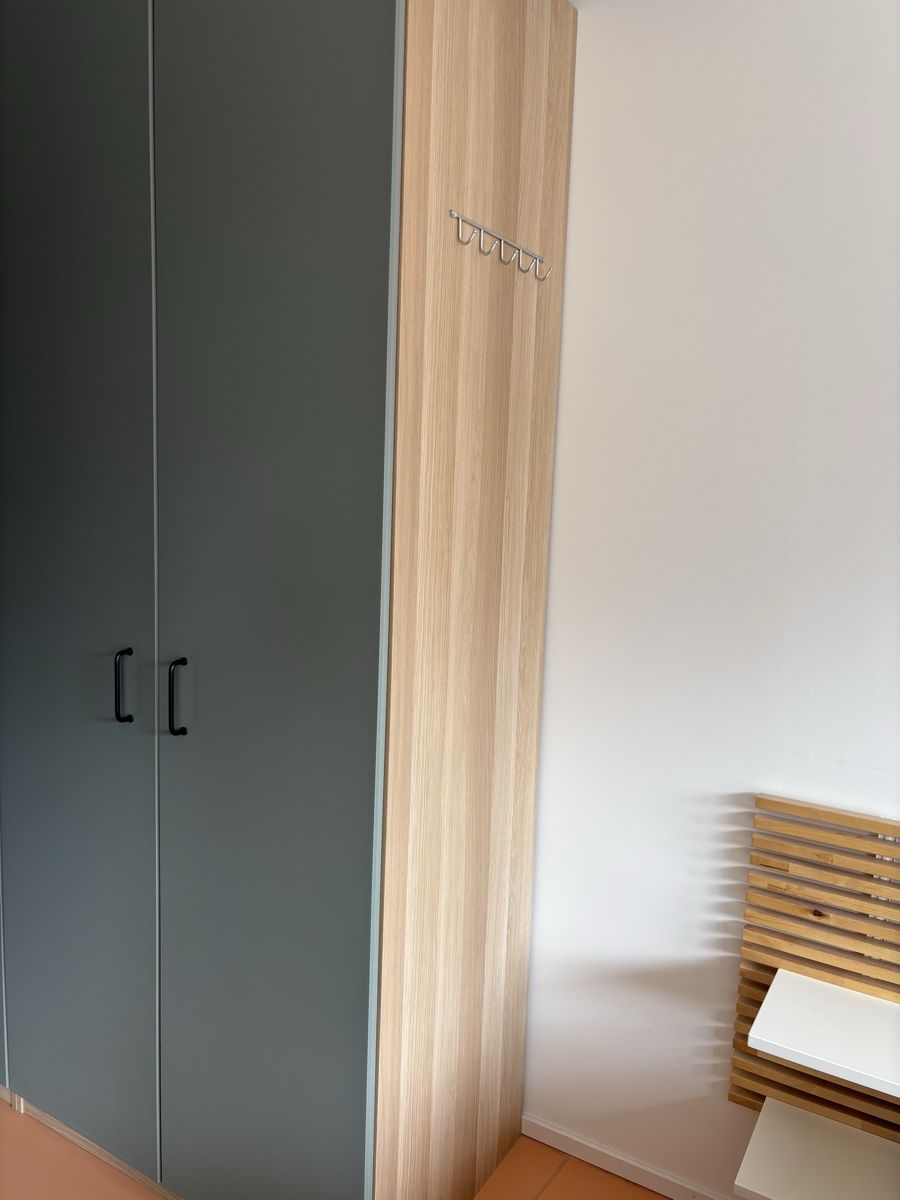 Armadi: IKEA PAX Kleiderschrank – Usato da Zürich venduto da leonie.vera