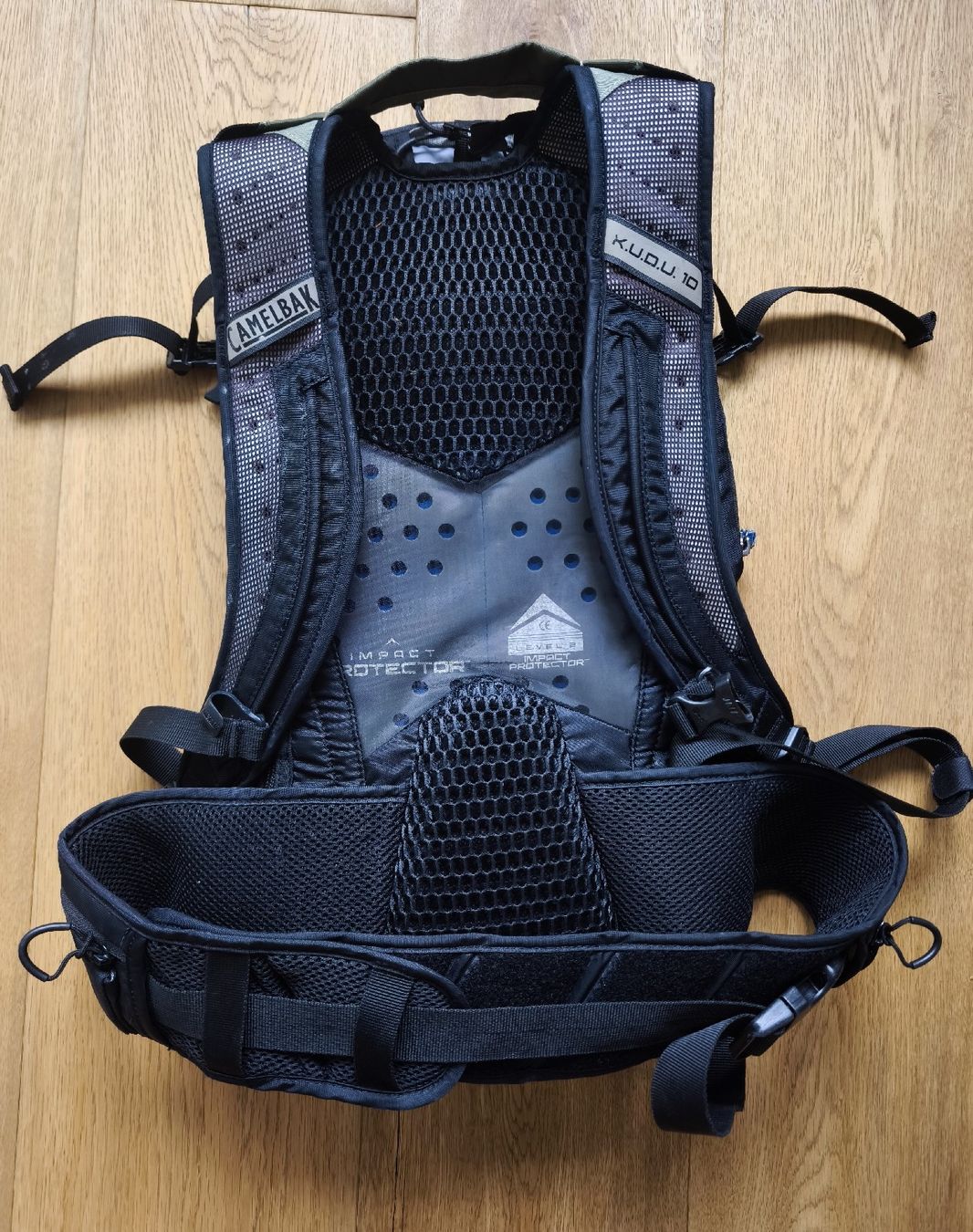 Camelbak Zaini: CAMELBAK Kudu 10 – Usato da Unterägeri venduto da fisch67 4