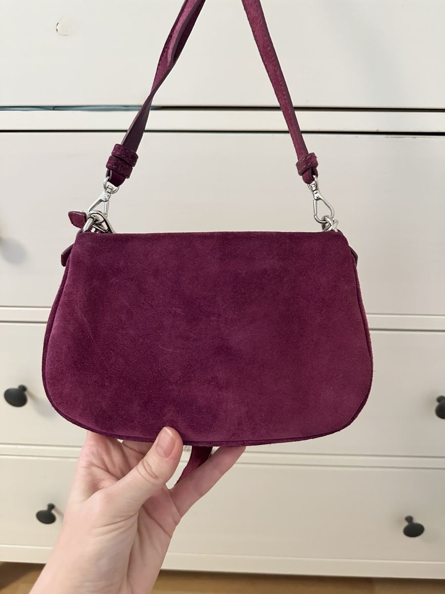 Miu Miu Taschen für Damen: Miu Miu suede shoulder bag, burgundy, chic accessory – Gebraucht aus Langnau am Albis von vitaklimova 2