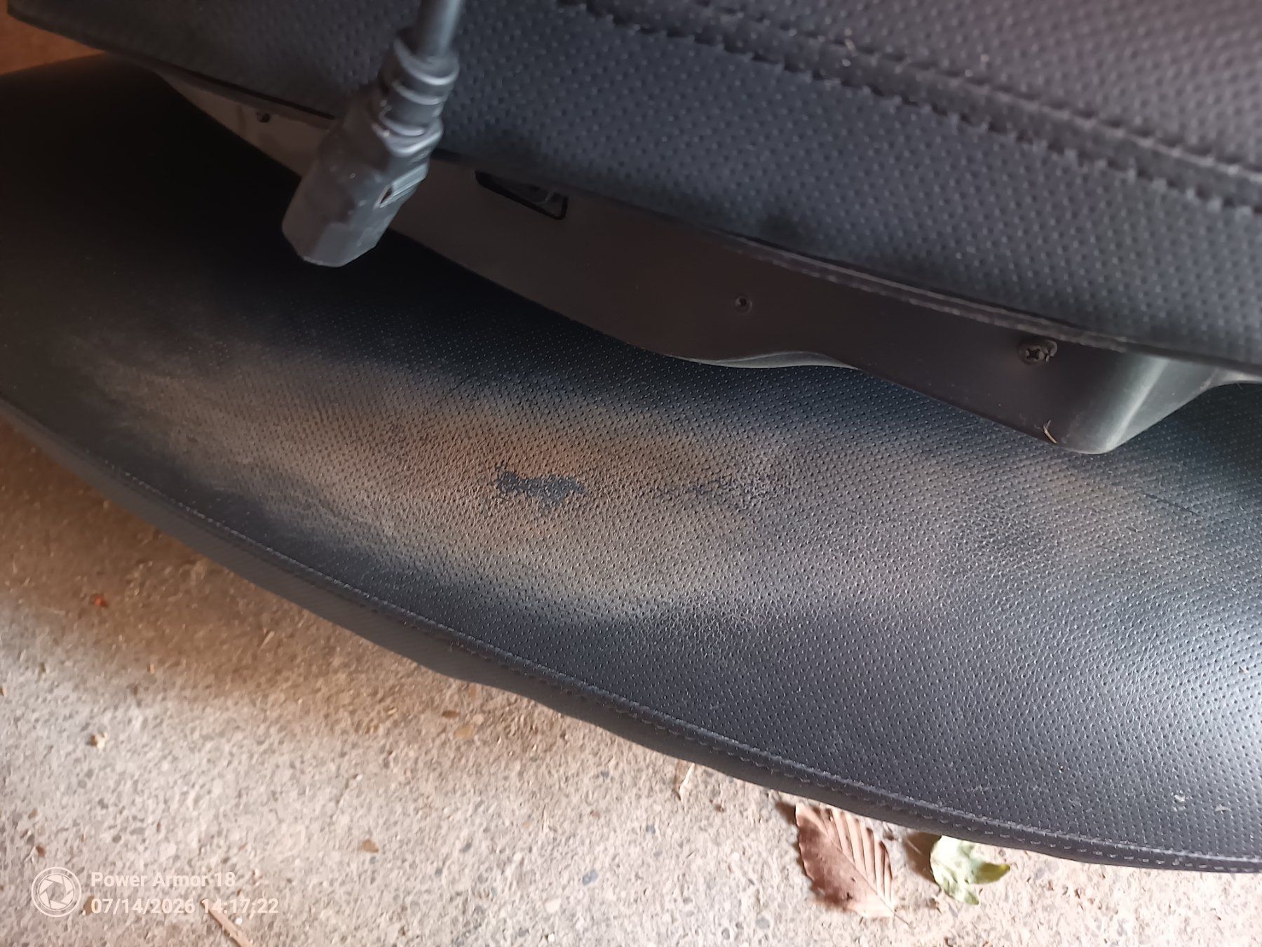 Fauteuils: Massagesessel Zero gravity ganzkörper – D'occasion à Bargen SH par sti_drf8 7