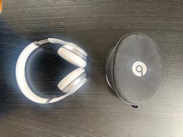 Original Beats Solo 3 Wireless Kopfhörer - Silber top
