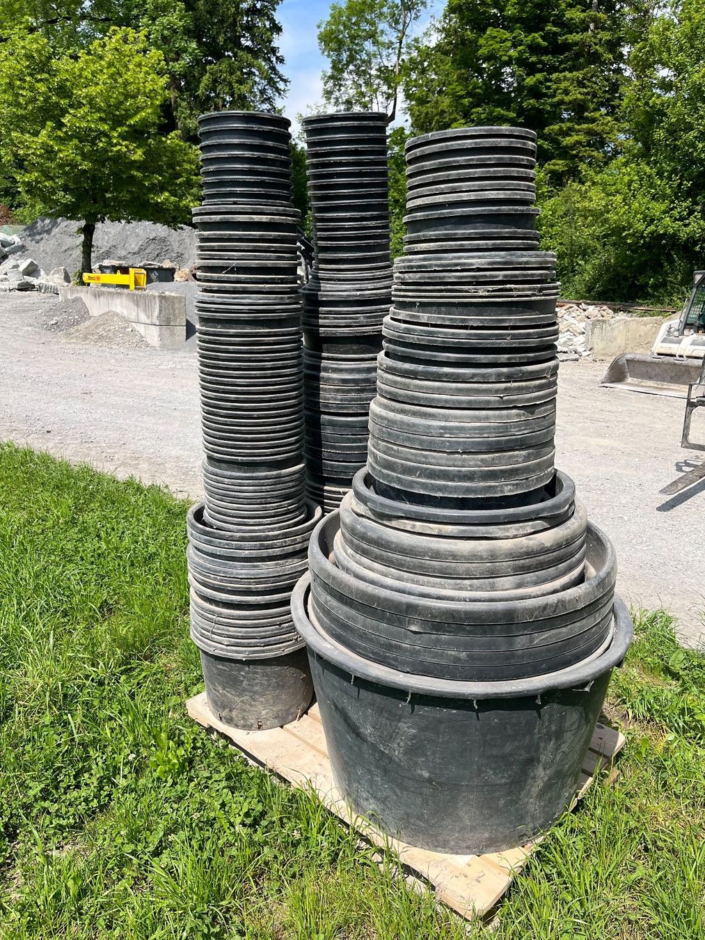 Vasi per fiori: Topfe Blumentröge Pflanztöpfe – Usato da Eichberg venduto da Elmar2014