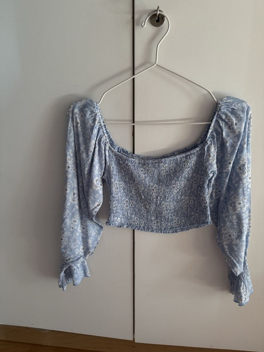 Camicette: Bluse mit hellblauem Blumenmuster, schulterfrei Gr. XS/S – Nuovo (secondo la descrizione) da Pfäffikon ZH venduto da aitm_00 3