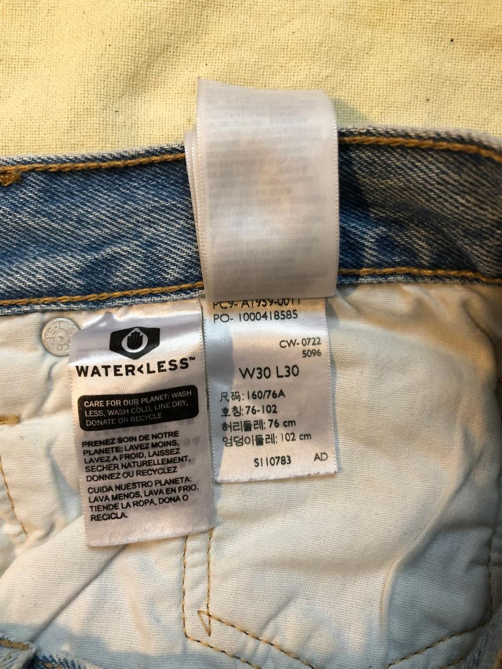 Levi's Jeans: Levi's Jeans 501 hell – D'occasion à Biel/Bienne par Idefix67 1