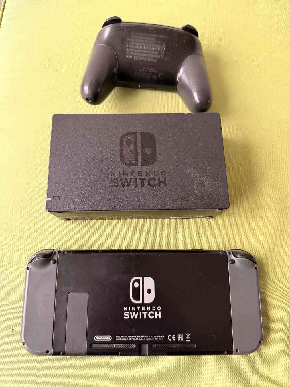 Nintendo Console: Nintendo Switch Set + 2 Spiele + Controller & Schutzhülle – Usato da Zürich venduto da lucanati71 1