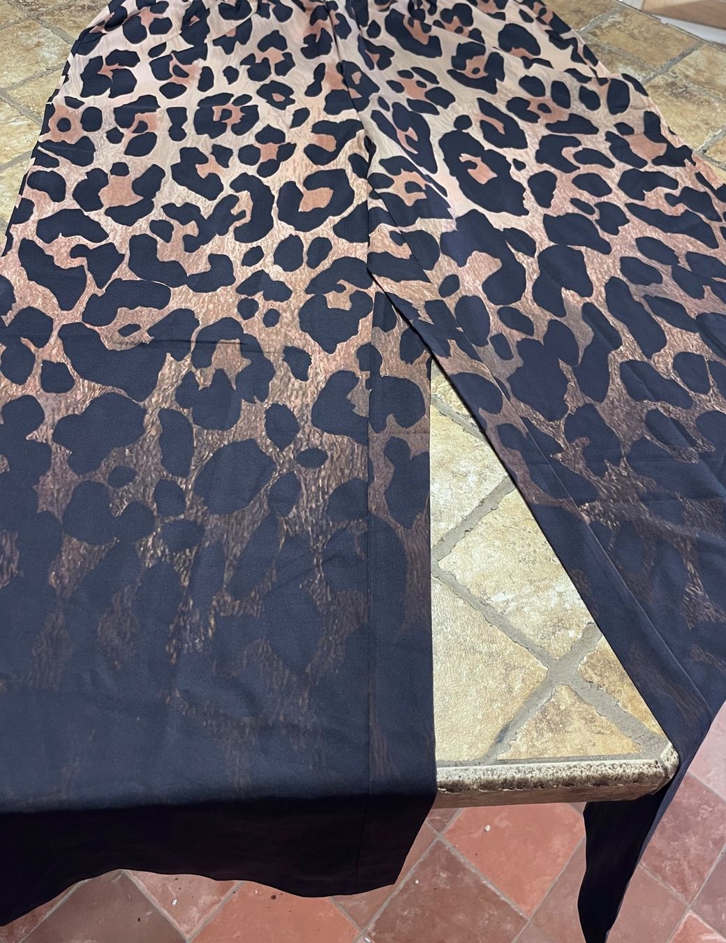 Pantaloni: Chic e elegante Pantaloni Leopardati-M/L-Nuovi-per primavera – Nuovo e nell'imballaggio originale da Gordevio venduto da LanaZimm 4