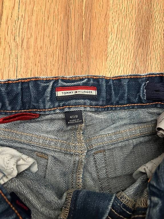 Jeans: Jeans Tommy Hilfiger  4T/B – Usato da Glattpark(Opfikon) venduto da humanpro 3