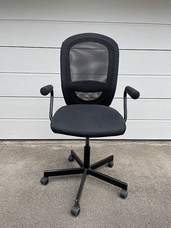 Chaises: Büro-Stuhl – D'occasion à Küsnacht ZH par sis_v7qk
