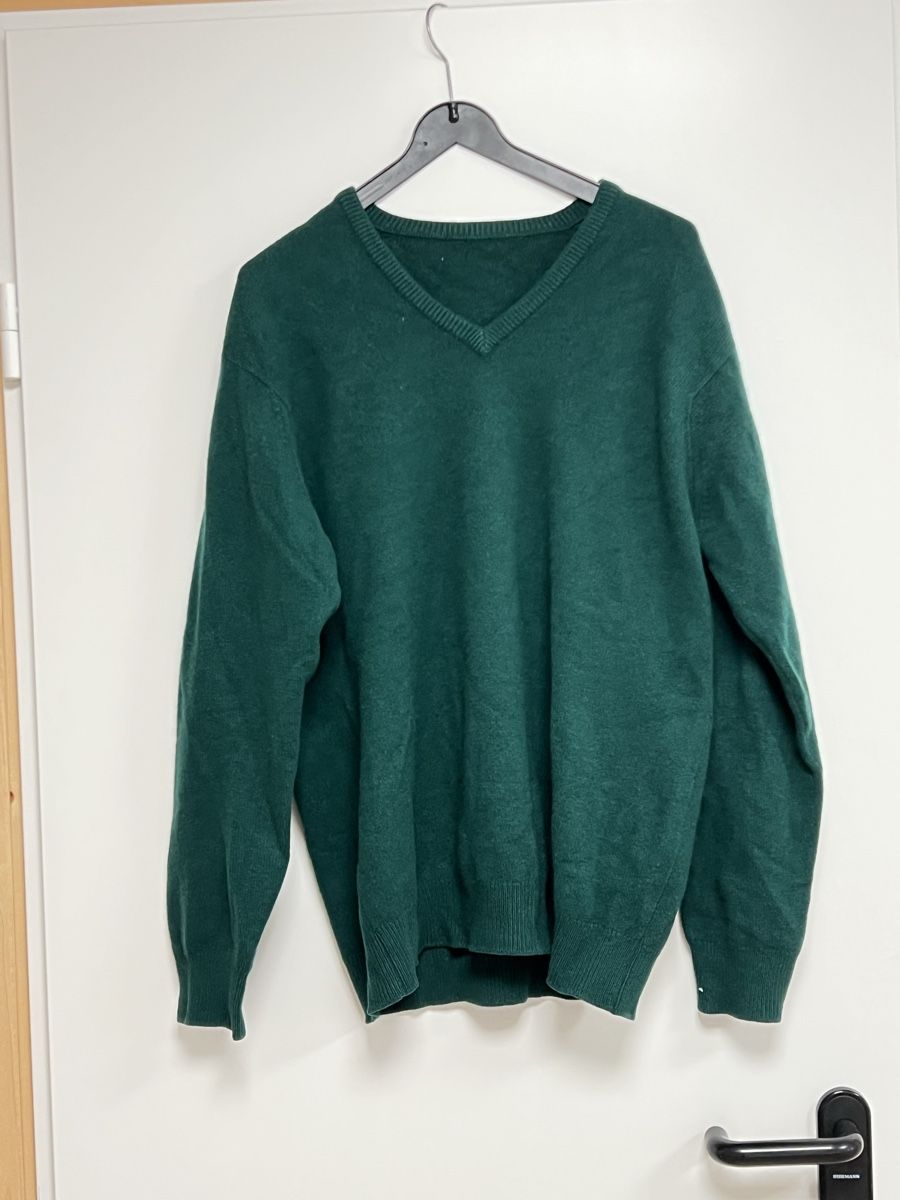 Pulls & Sweat-shirts: V-neck wool pullover emerald green S – D'occasion à Savièse par Flowery_x