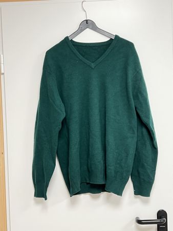 V-neck wool pullover emerald green S