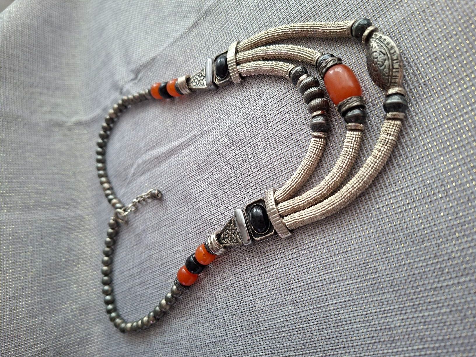 Colliers: Collier Statement Ethnique Multirangs Orange & Noir – D'occasion à Lutry par Sim_Sta 4