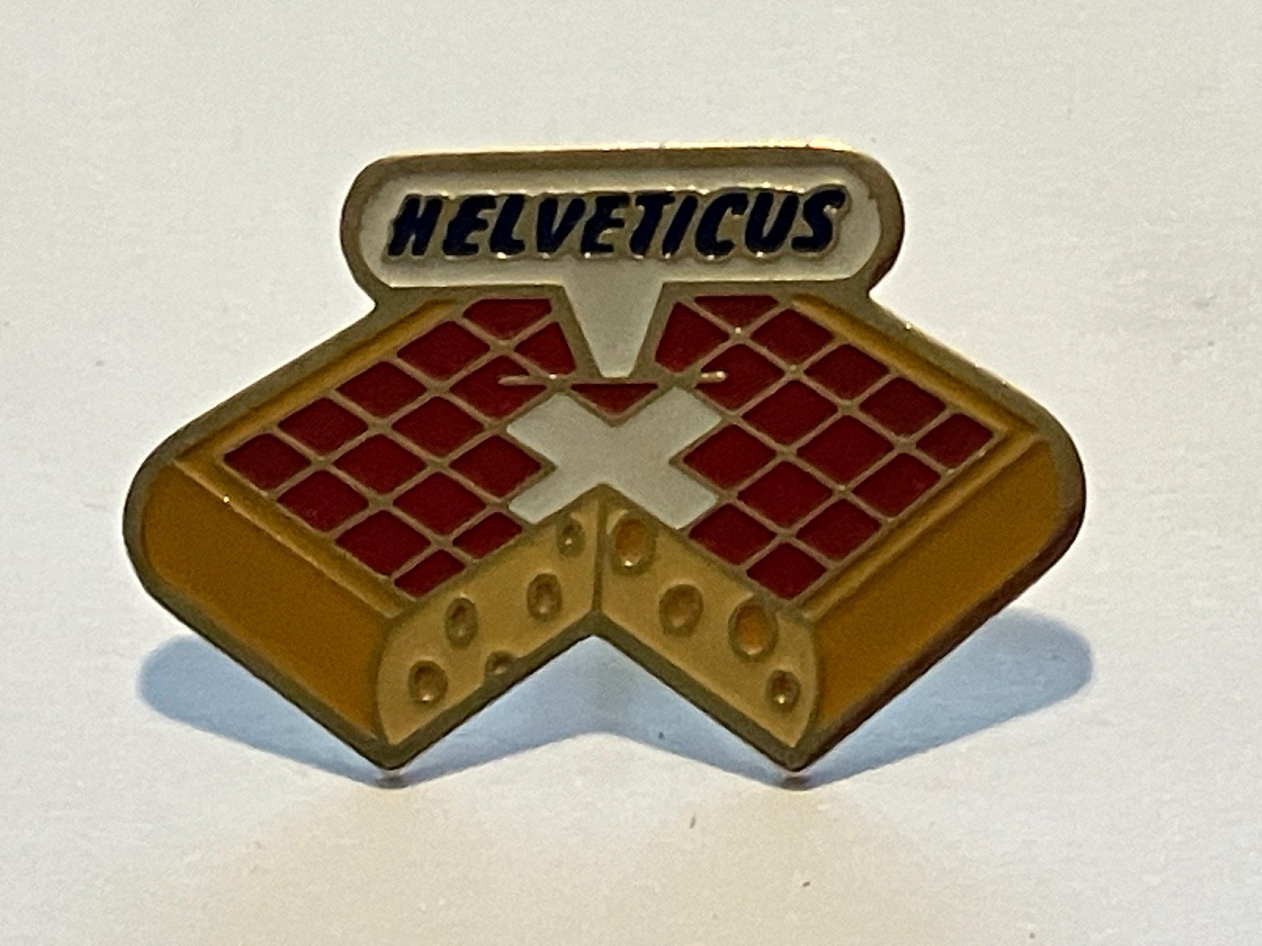 Placchette & Badge: 1 Pin Helveticus Käse – Usato da Basel venduto da djwwpp