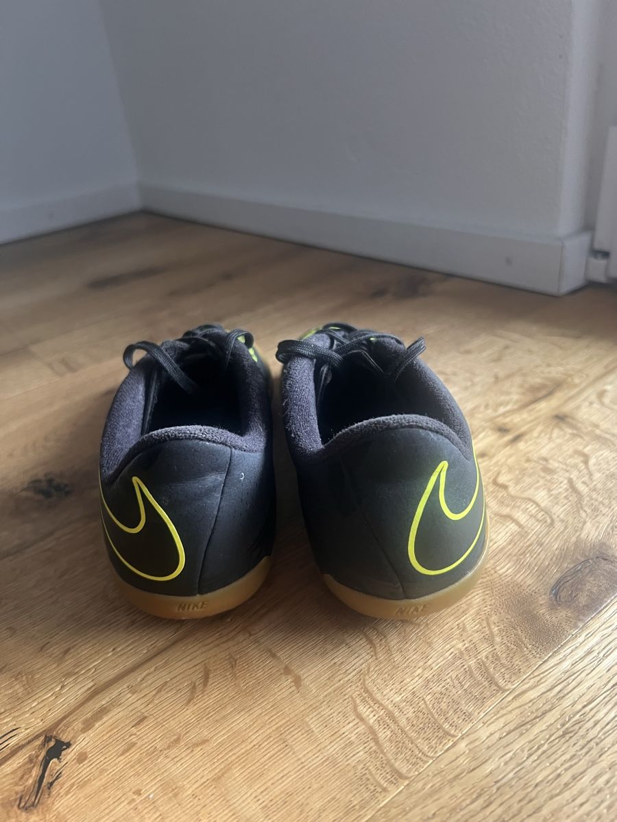 Nike Herrenschuhe: Nike Hallenschuhe  – Gebraucht aus Würenlos von Donas1991 2