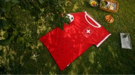 Fussball XXL Trikotdecke für Nati-Fan