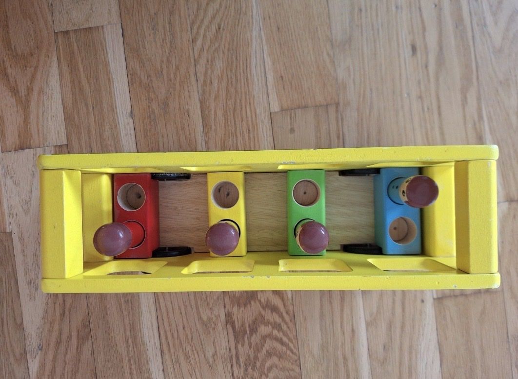 Spielzeuge: Spielba Postauto Holz Spielzeug – Gebraucht aus Fällanden von masitt 1