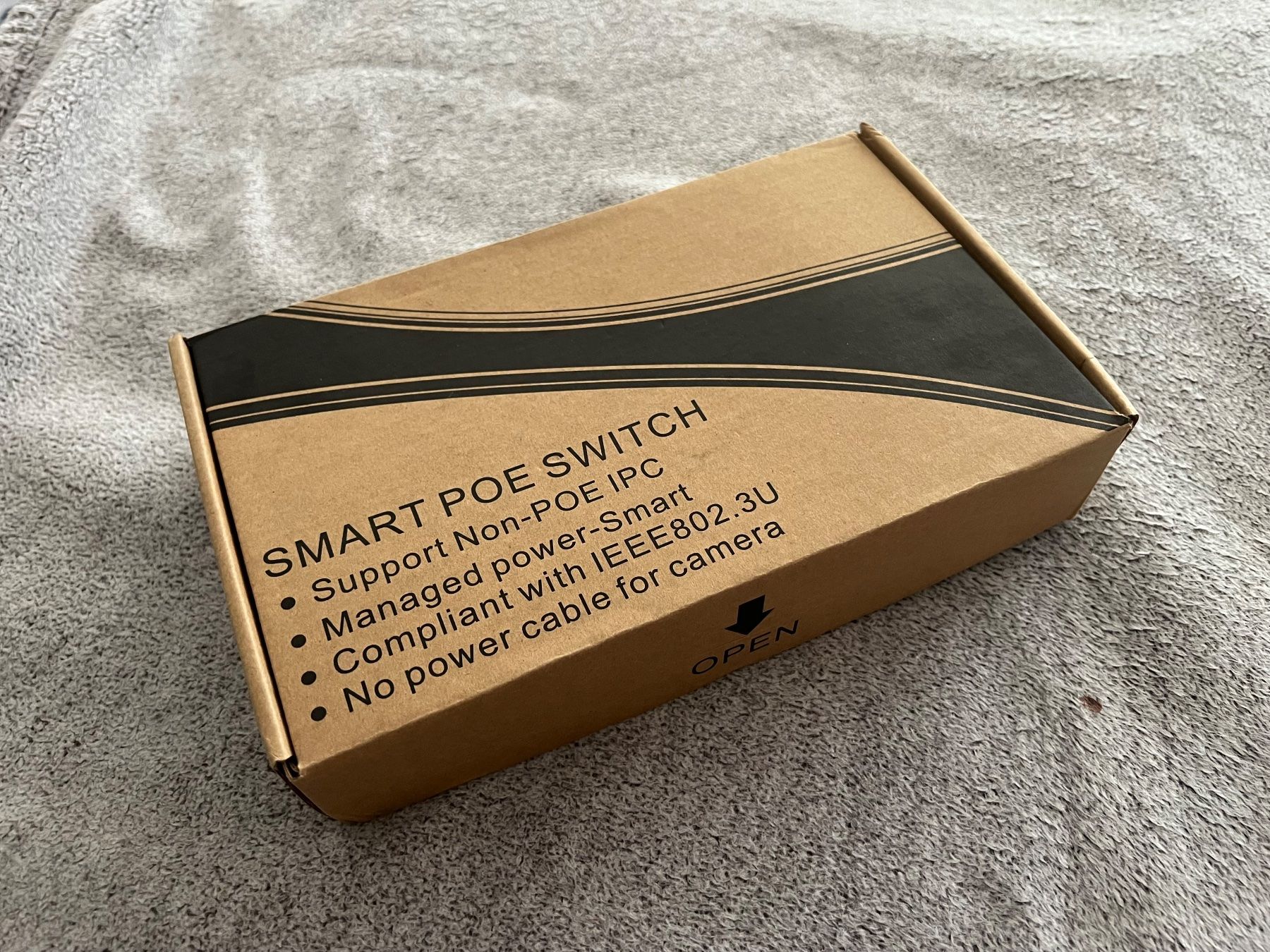 Hubs & Switches: POE Switch für Kameras – Neu und originalverpackt aus Uetendorf von Stoun