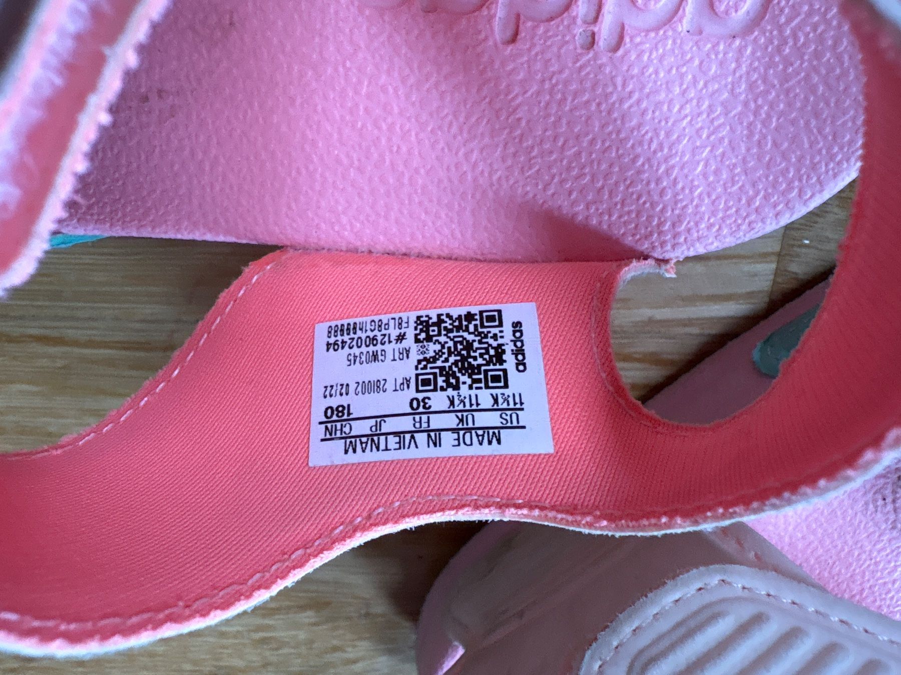 Adidas Scarpe per ragazze: Adidas Sandalen – Usato da Zürich venduto da Fabienne059 2