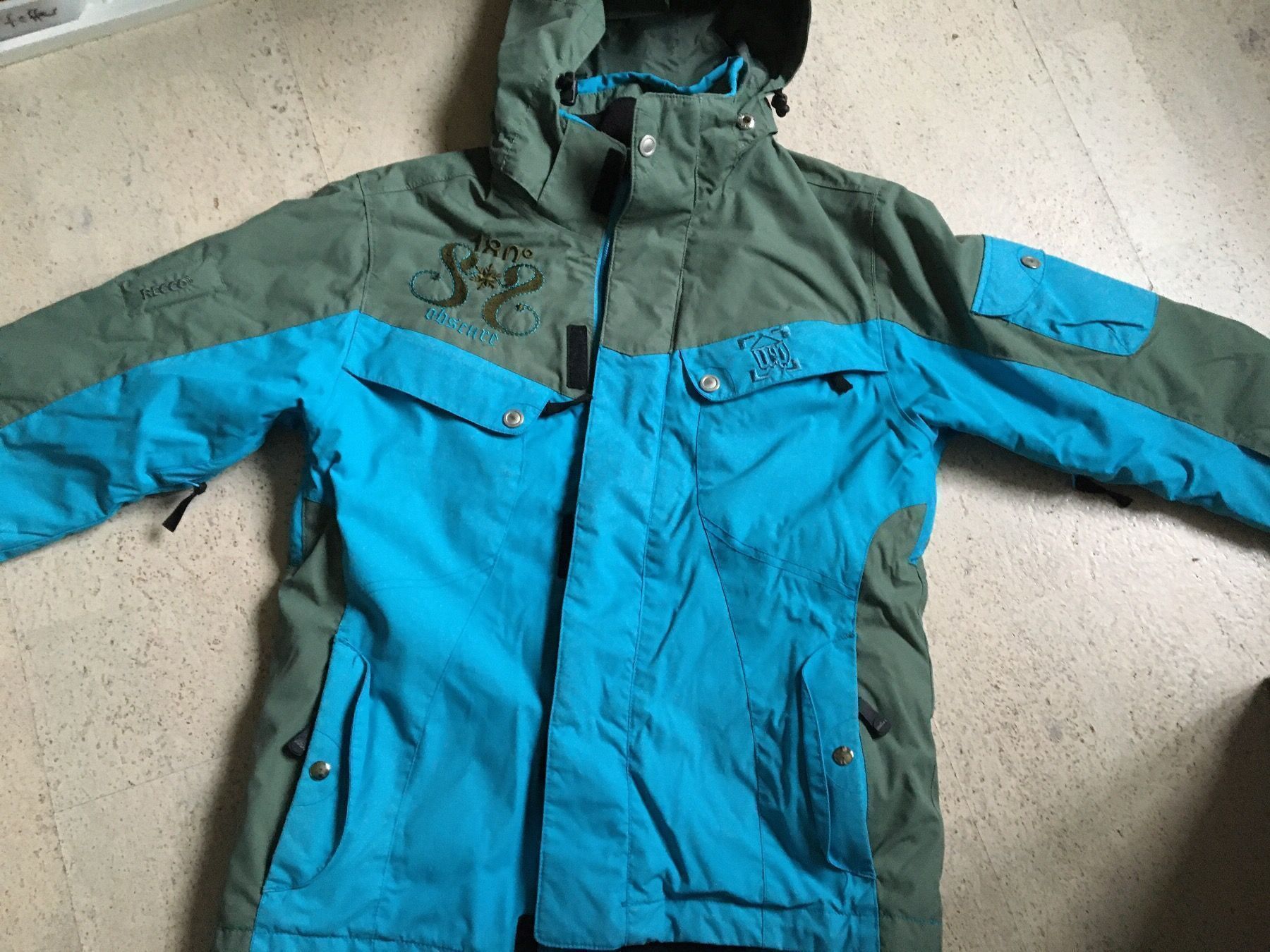 Obscure Vestes & Manteaux: Skijacke 152 – D'occasion à Arth par Vrecam51