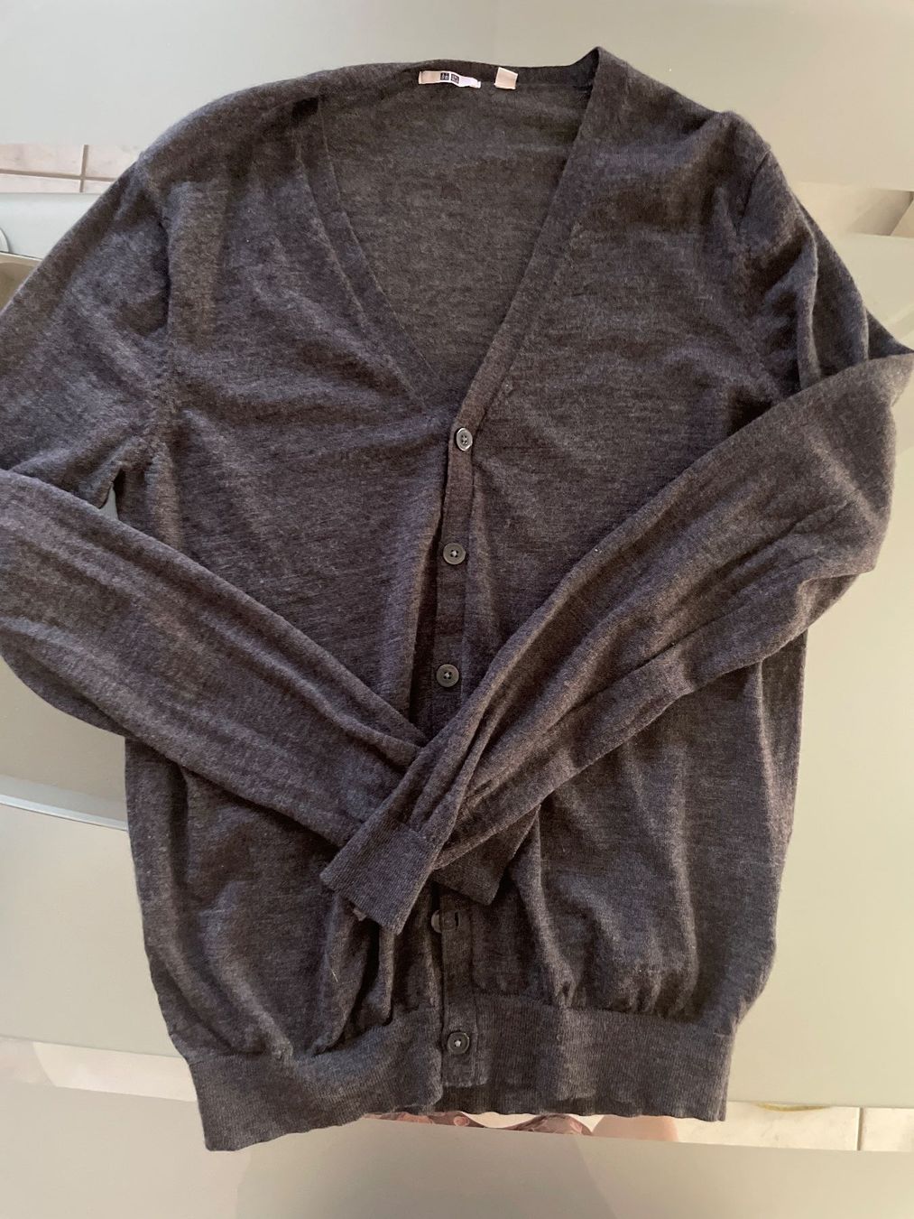 Lotti di vestiti: 3 Pullis 1 Jäggli / Uniqlo – Usato da Kappelen venduto da Waloga 2