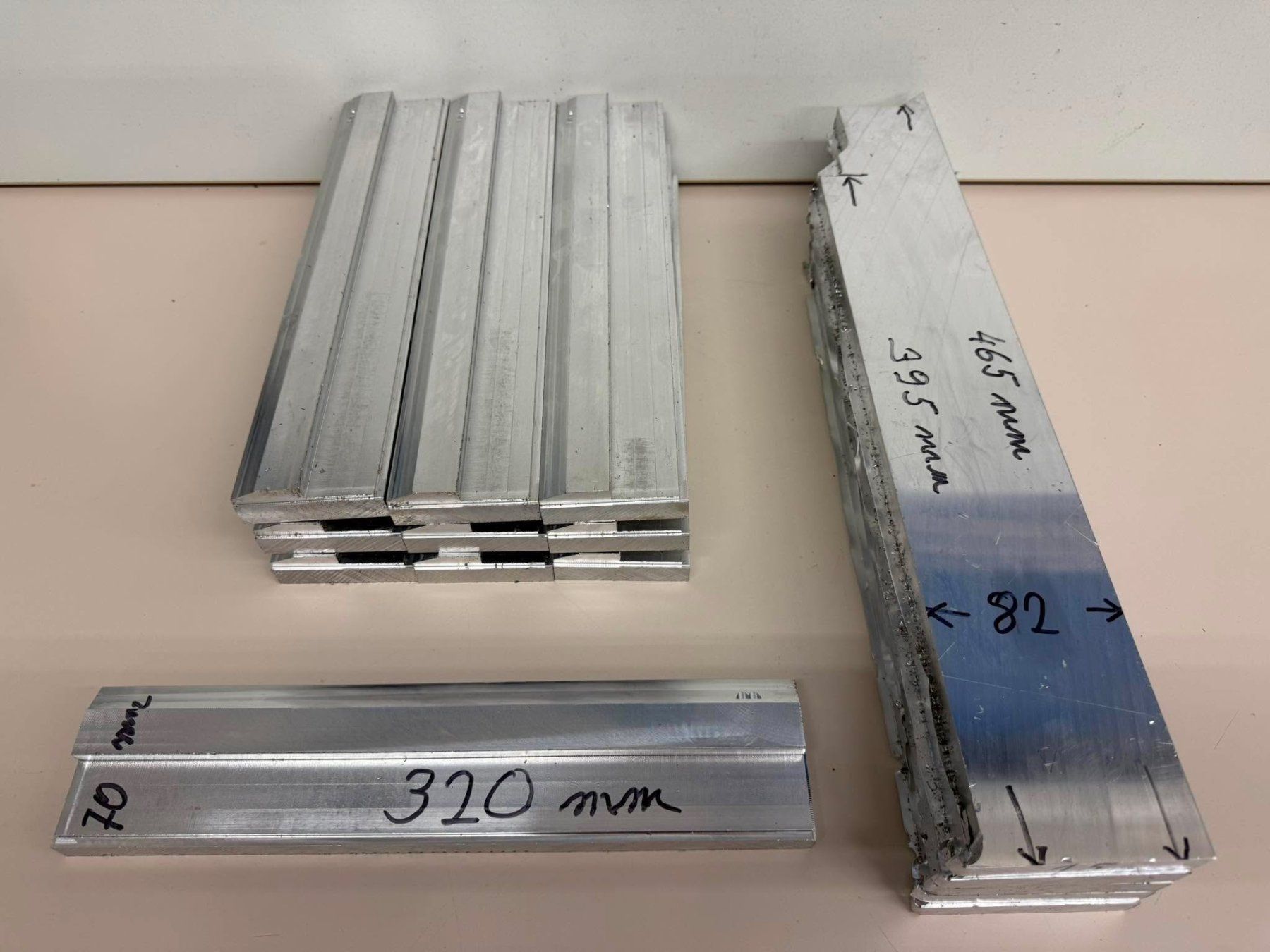 Tutti gli attrezzi: Aluminium Rohmaterial Reststücke 19 kg – Usato da Winterthur venduto da Joe1001