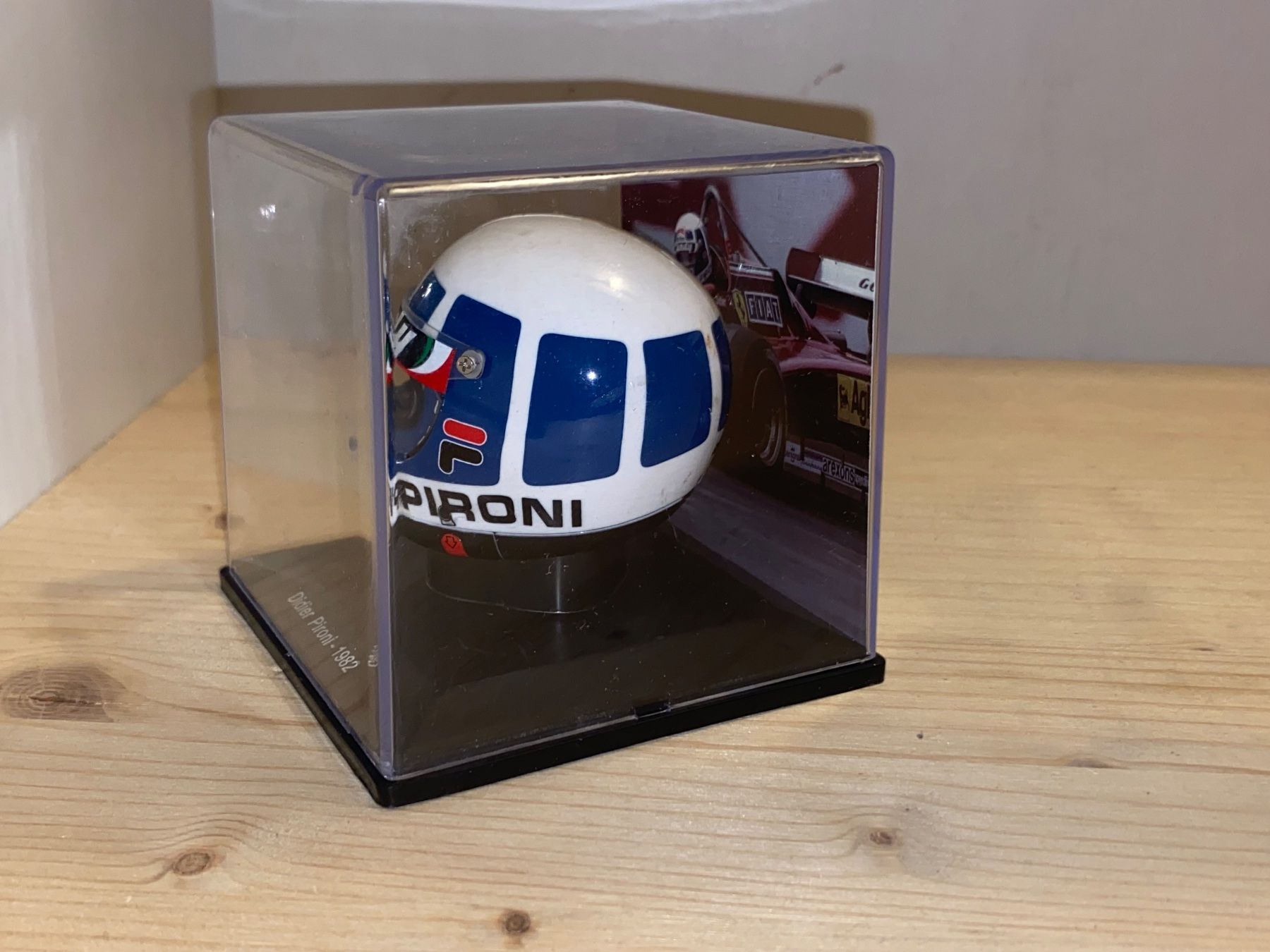 Ferrari Modellini d'auto: Ferrari Helm 1/5 Didier Pironi 1982 – Nuovo (secondo la descrizione) da Wohlen AG venduto da PrivatSammlung 2