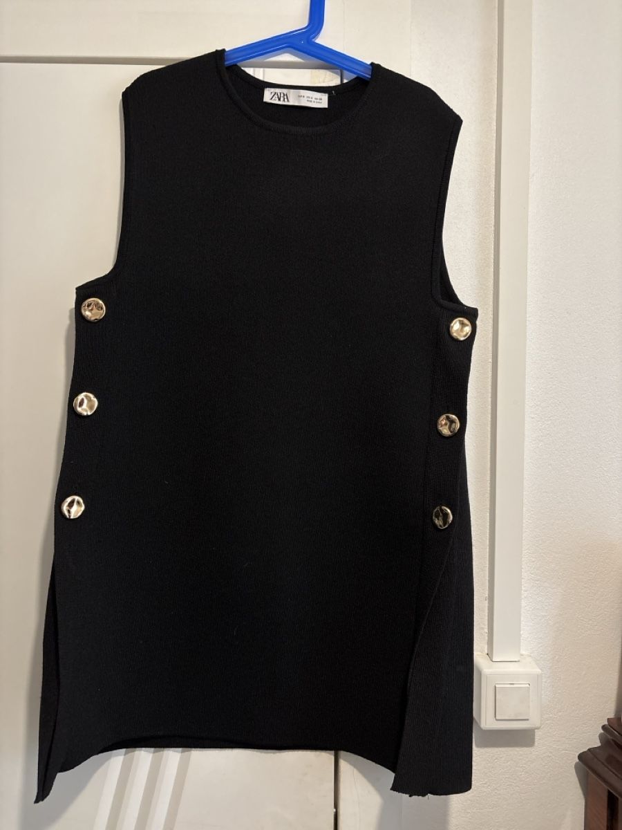 Zara Top: Gilet Zara – Usato da Epalinges venduto da Has_yhj9