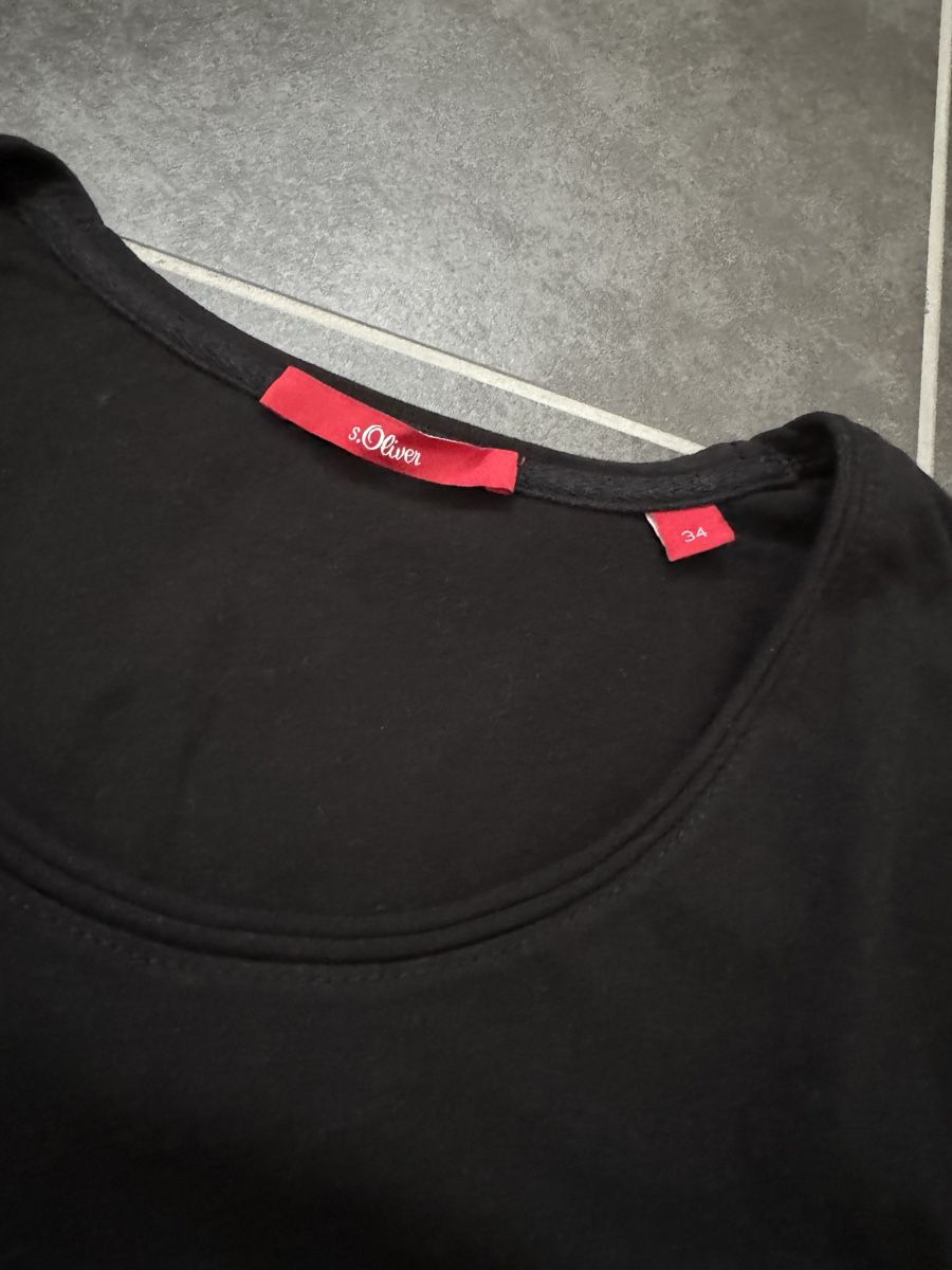 S.Oliver T-Shirts: Schwarzes s.Oliver T-Shirt, Grösse 34 – Gebraucht aus Frick von Cirilla 1