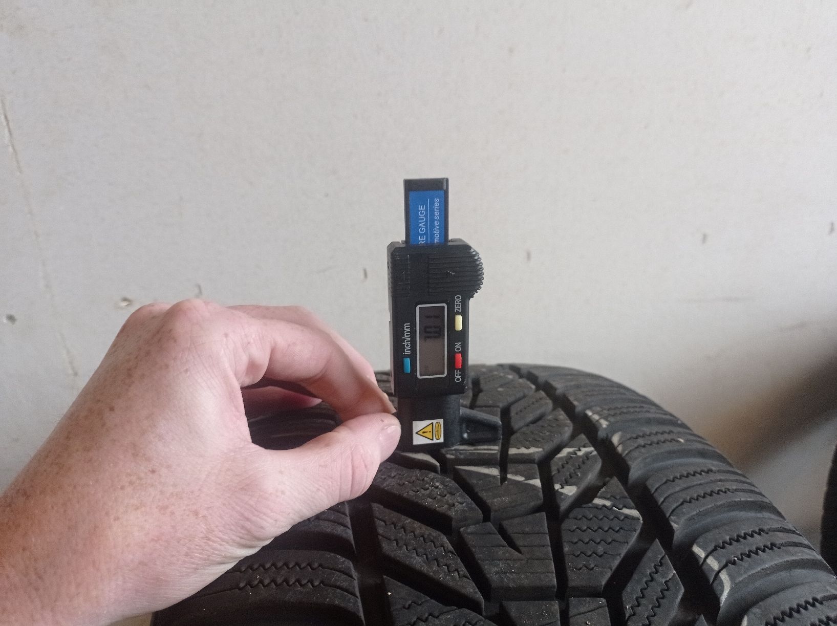 Pneumatici & Ruote complete: 19" Original VW Tiguan "5N" Winterräder – Usato da Hohenrain venduto da cars77 5
