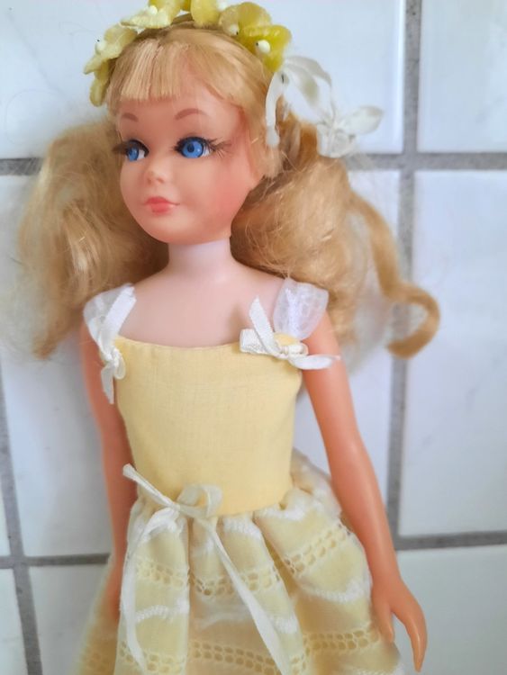 DYNAMITE GIRL OOAK Rare Cils implantés corps articulé | UK