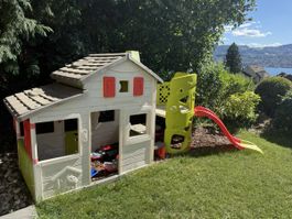 Smoby Gartenspielsachen Kinder Spielhaus und Rutsche