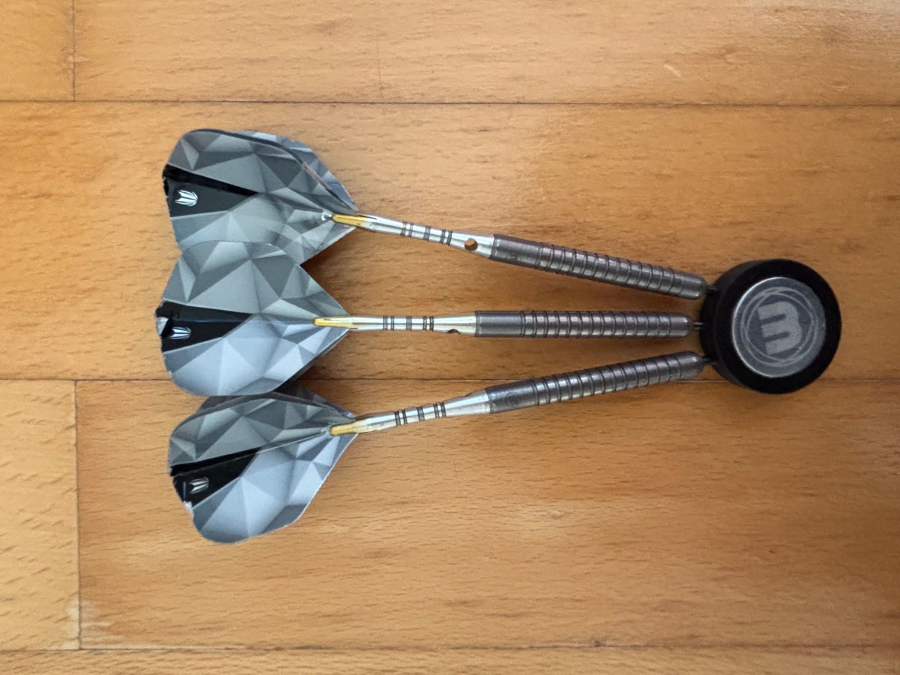 Freccette: WINMAU Blade 5 Darts Board mit 3 Darts – Usato da Düdingen venduto da NeymarJr3 2