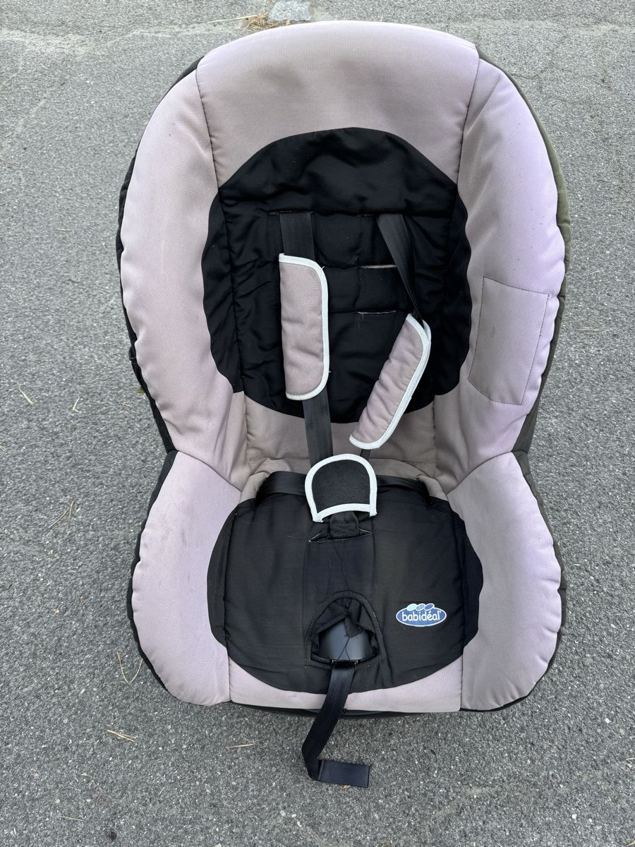Sièges auto: Kindersitz – D'occasion à Ittigen par Guglu007