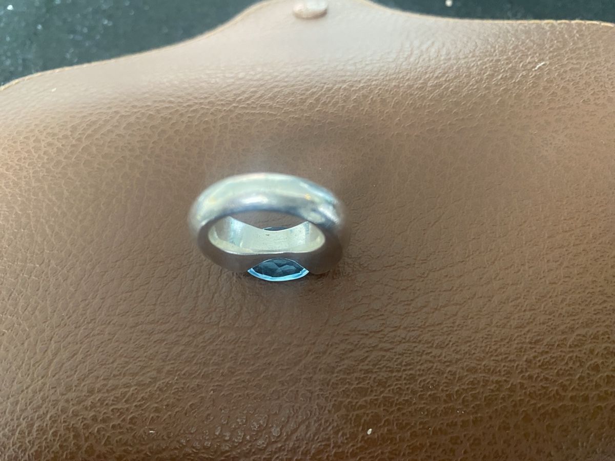 Ringe: Massiver Silberring mit Topaz – Gebraucht aus Zug von GreenwichVillage 1