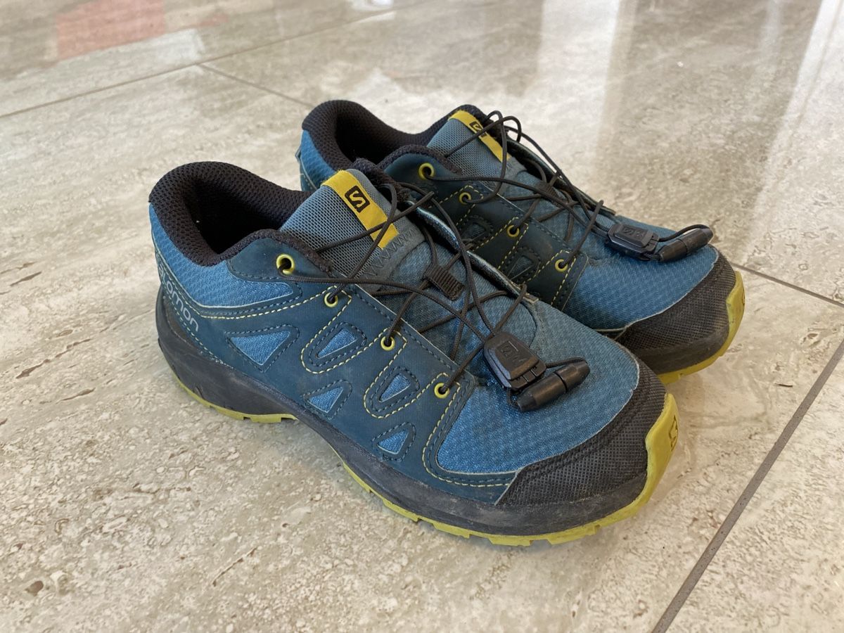 Salomon Schuhe für Jungen: Salomon Trecking Schuhe Gr 32 – Gebraucht aus Birrwil von Bendegriz