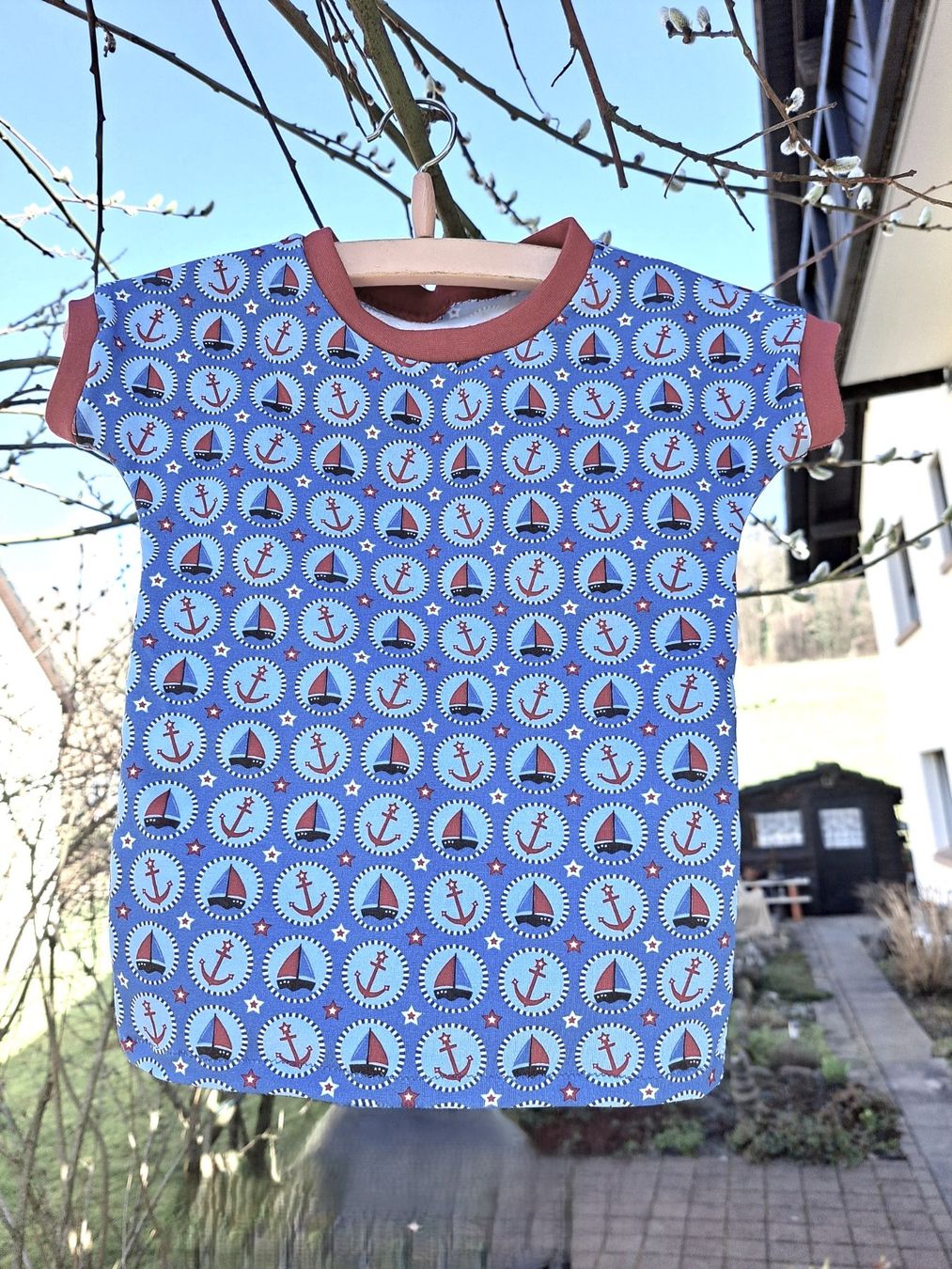 Camicie, T-shirt & Polo: Kinder T-Shirt und Halstüchli – Nuovo e nell'imballaggio originale da Watt venduto da Jessyca1 1
