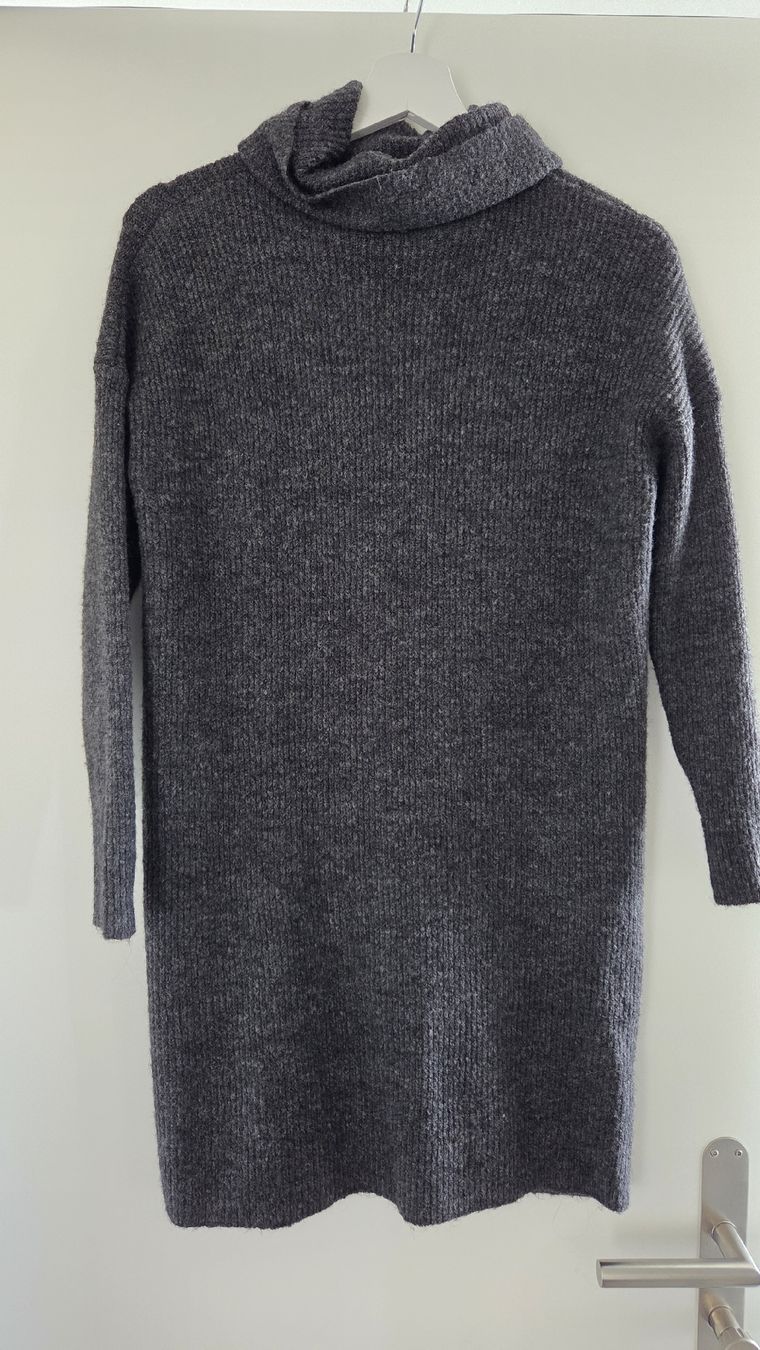 Only Vestiti: ONLY Strickkleid Rollkragen Gr S dunkelgrau – Nuovo (secondo la descrizione) da Courgevaux venduto da mel_v6qd