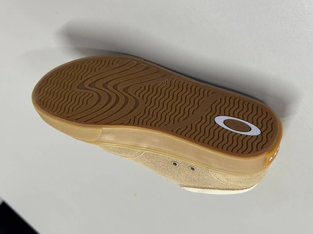 Scarpe da uomo: Oakley Banks Low  Pebble Mist  Größe EU 37.5 – Usato da Sursee venduto da pilatus.sport 2