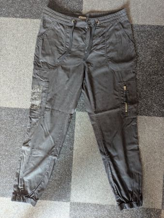Lässige Freizeithose von SOCCX in der Grösse XL /42/44