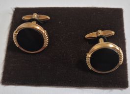 Boutons de manchette vintage dorés et onyx, très chic!