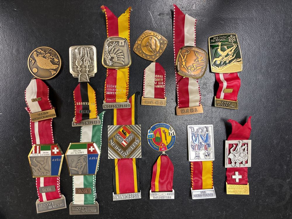 LOT DE MÉDAILLES Sportives Fleuret Et Sabre Région Orléanaise Année 50