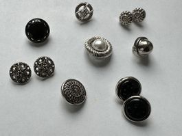 Zierknöpfe aus Kunststoff, verschiedene Formen und Grössen