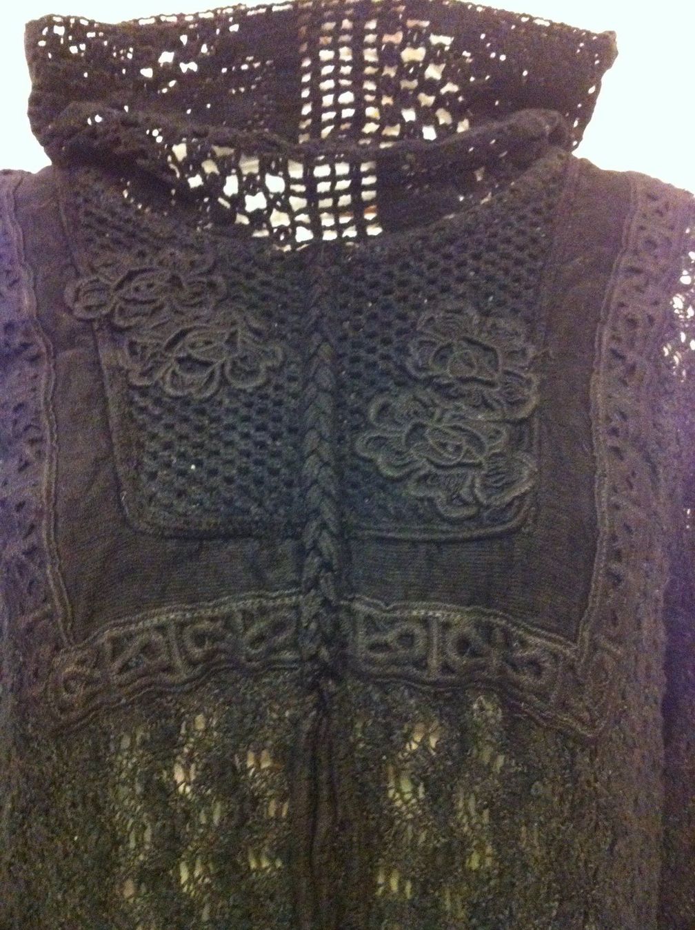 Maglioni & Felpe: Vintage Damen Pullover Patchwork Chenille Spitze schwarz L – Usato da Zürich venduto da rar_b2y9 1