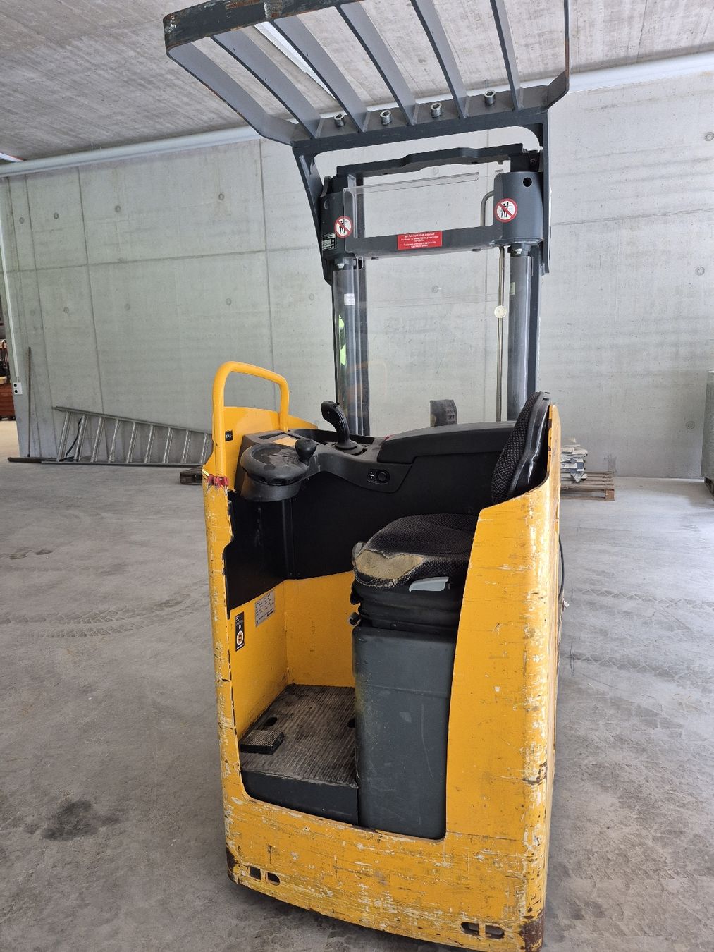 Jungheinrich Carrelli elevatori e a forche: Jungheinrich ESC 214Z – Difettoso da Ried (Muotathal) venduto da schaller96 1