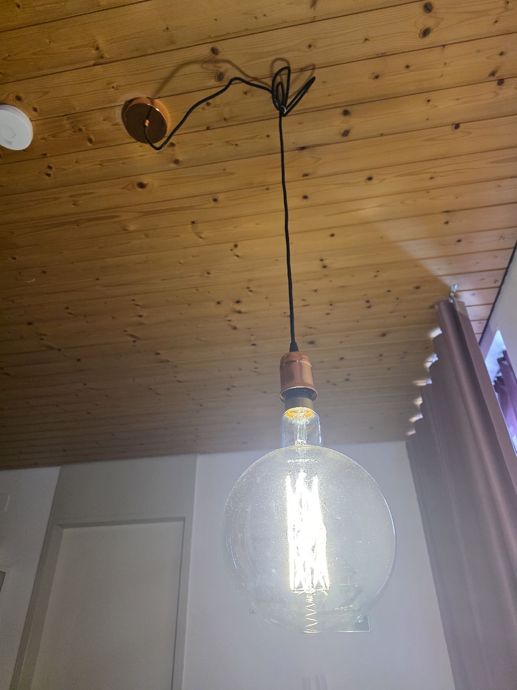 Lampes: LED Filament Lampe E27  warmweiss – D'occasion à Reiden par pavlo41