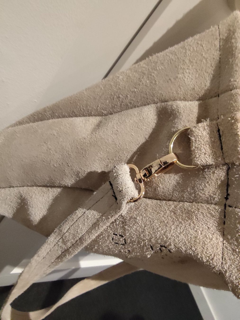 Borse da donna: Wildleder Handtasche, Beige - Einzigartiges Design! – Nuovo (secondo la descrizione) da Bellikon venduto da MellonCollieMitTwint 2